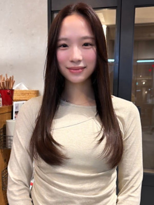 ロングレイヤー 髪質改善 20代 透明感カラー ブラウン