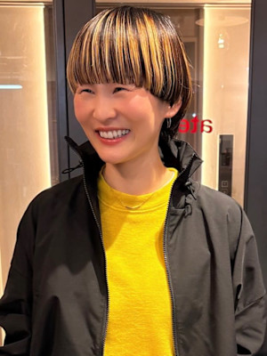 ボブ デザインカラー ブリーチカラー 20代 丸みボブ