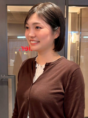 ショートボブ 髪質改善 オリーブブラウン 顔周りカット