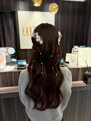 繊細なディテールにこだわった上品ハーフアップ