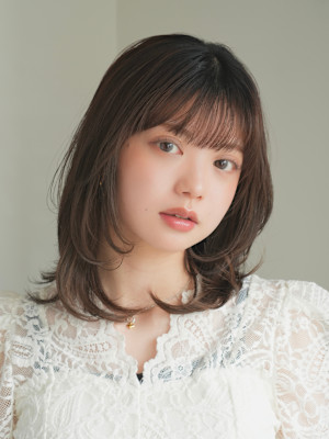 ミディアムレイヤー・ボブ/絶壁解消/20代/３０代/長め 