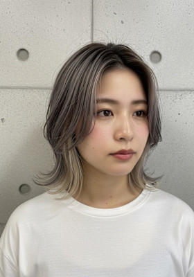 くびれレイヤー/アンブレラカラー/ミディアムロング/外はね