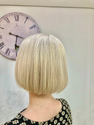 ホワイトベージュ