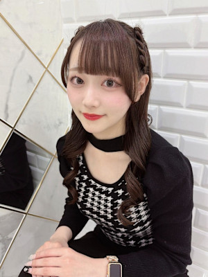 ぱっつん前髪×流しバング×編み上げハーフツイン＊まゆ