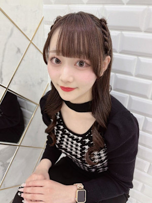 ぱっつん前髪×流しバング×編み上げハーフツイン＊まゆ