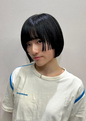 ラインで魅せるミニボブスタイル