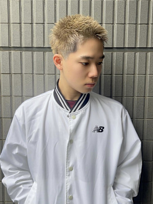 ハイトーン×束感！王道ベリーショート