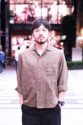 軽い質感のシンプルなショートヘア