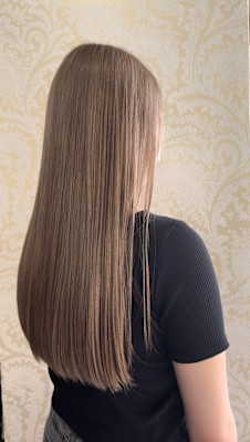 ミルクティーベージュ　ミルクティーカラー　ブリーチ　ハイライ