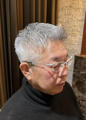日本橋室町　アイロンパーマ　50代男性ヘア