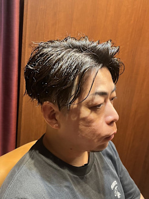 日本橋室町　スキンフェード　ナチュラルパーマ