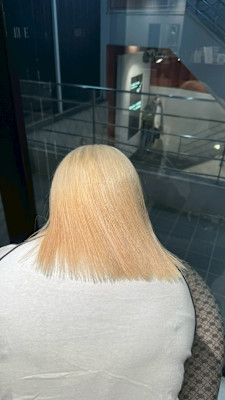 ダメージレス×高明度な艶ブロンド☆