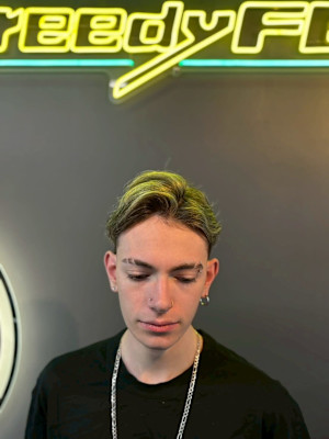 ツーブロナチュラルショート