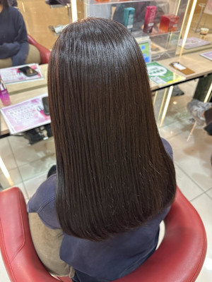 【伊勢原】イルミナカラー+髪質改善で叶える透明感オリーブ