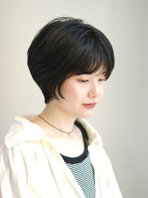 ショート・ボブ/絶壁解消/前髪あり/20代/30代/丸顔