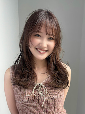 ミディアムレイヤー・ボブ/絶壁解消/20代/３０代/長め 