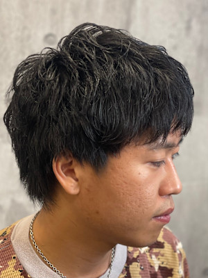 重さ×動きで作る抜け感スタイル