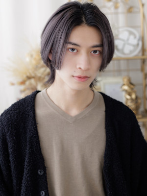 ナチュラルセンターパート小顔ハッシュカット　フェザーカットb