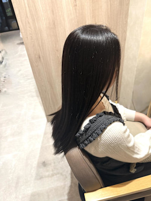 グレーブラウン