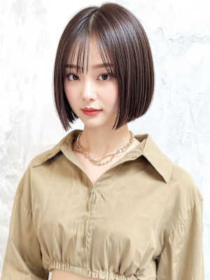 美髪オリーブグレーワンレンボブストレートp2　顔周りカット