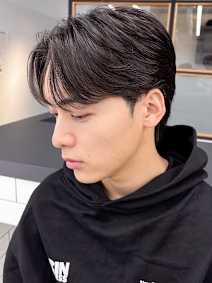 清潔感◎フェザーパーマ×ビジネス短髪で春の好印象ヘア