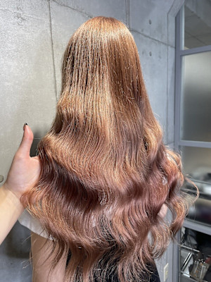 ピンクベージュカラー