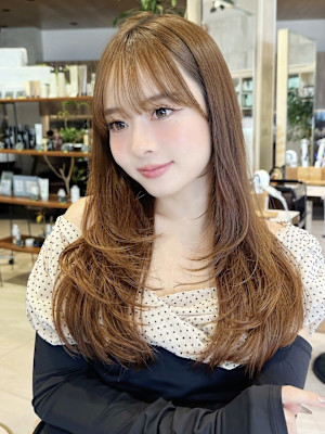 セミロング30代40代ストレートレイヤー前髪なし前髪あり表参