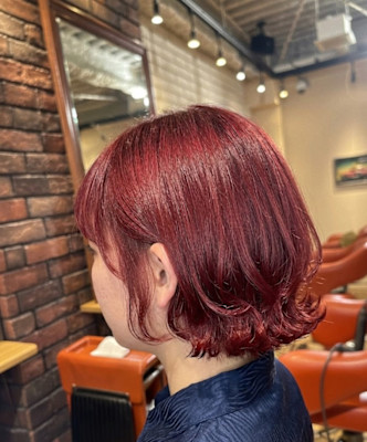 艶感チェリーレッドの外ハネボブ【223スタイル】