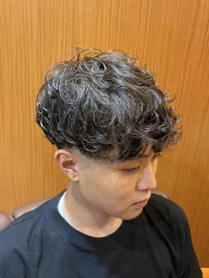 日本橋室町　ナチュラルパーマ　ビジネスヘア