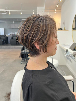 大人のゆったりショートボブ