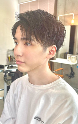 メンズ刈り上げアップバングショート