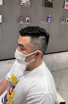 清潔感溢れる大人のビジネスフェード