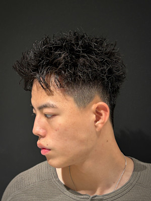 スパイキーパーマ