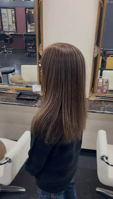 白髪ぼかしハイライト　ミルクティーベージュ