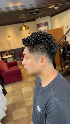 束感際立つ大人ショートスタイル　