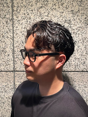 銀座強めな毛流れパーマ