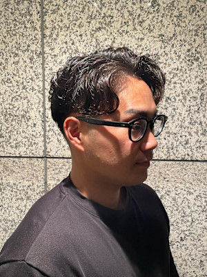 銀座強めな毛流れパーマ