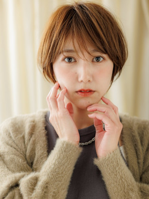 ブリーチなし透明感コーラルベージュ丸みショート20代30代