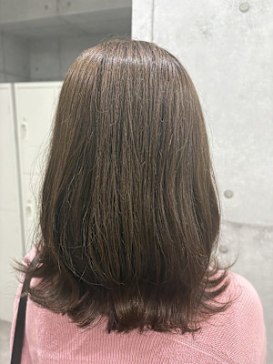 オリーブベージュ内巻きレイヤー