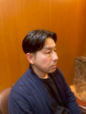 大人の雰囲気◎センターパートスタイル