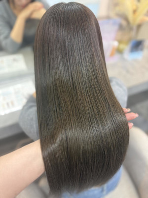 ハッシュカット/顔周りカット/ダークブラウン/シャギーカット