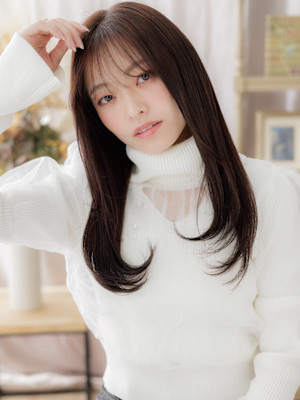 ダークアッシュ小顔ストレートロングレイヤー　レイヤーカットb