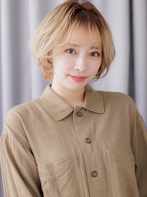 コーラルベージュブロンド金髪レイヤーショートボブ10代20代