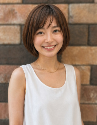 前上がりの丸みシャギーボブ