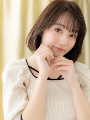 グレージュブラウン艶感ストレートワンカールボブ20代30代