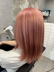 ピンクベージュ