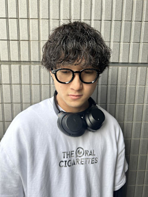 ナチュラルな動きが魅力◎大人のゆるウェーブスタイル