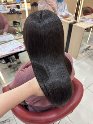 【伊勢原】イルミナカラー+髪質改善で叶える透明感オリーブ