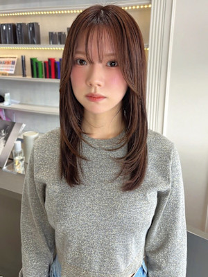 ミルクティーベージュ レイヤーカット 顔周りレイヤー 韓国