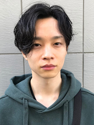 ツーブロックセンターパート